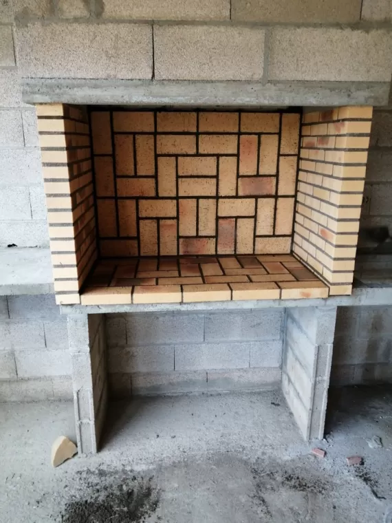 Construction Barbecue , Le Boulou, Salomon CONSTRUCTION